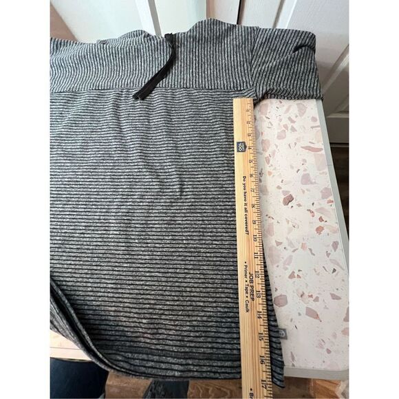 T by Talbots pullover size small - Picture 7 of 8